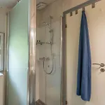 4 Personen Luxusferienhaus Mit Sauna, Kaminofen, Klimaanlage, Kanu Und Seeblick In Feriehus *