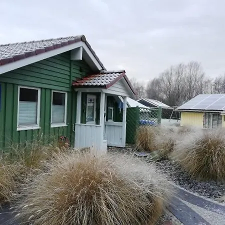 Holiday home 4 Personen Luxusferienhaus Mit Sauna, Kaminofen, Klimaanlage, Kanu Und Seeblick In Otterndorf
