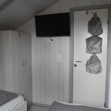 4 Personen Luxusferienhaus Mit Sauna, Kaminofen, Klimaanlage, Kanu Und Seeblick In Holiday home