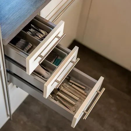 Feriehus 4 Personen Luxusferienhaus Mit Sauna, Kaminofen, Klimaanlage, Kanu Und Seeblick In