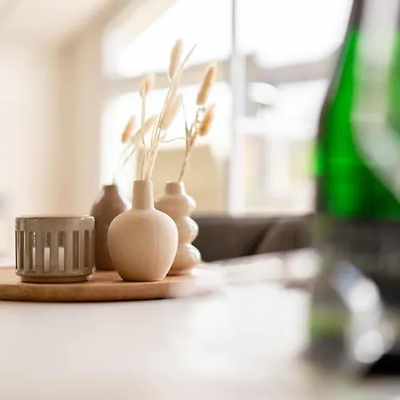 Feriehus 4 Personen Luxusferienhaus Mit Sauna, Kaminofen, Klimaanlage, Kanu Und Seeblick In Otterndorf