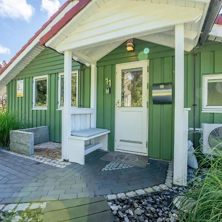 4 Personen Luxusferienhaus Mit Sauna, Kaminofen, Klimaanlage, Kanu Und Seeblick In Feriehus Otterndorf