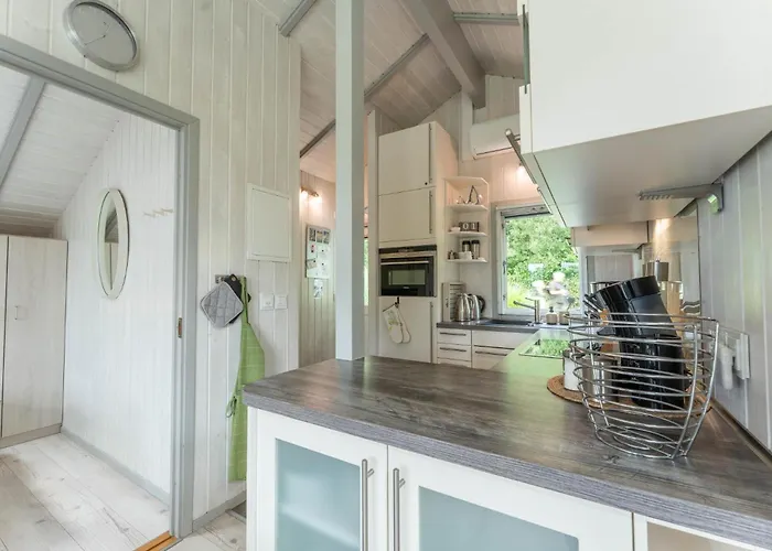 Σπίτι διακοπών 4 Personen Luxusferienhaus Mit Sauna, Kaminofen, Klimaanlage, Kanu Und Seeblick In