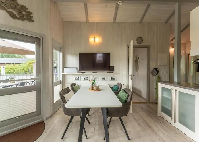 Σπίτι διακοπών 4 Personen Luxusferienhaus Mit Sauna, Kaminofen, Klimaanlage, Kanu Und Seeblick In