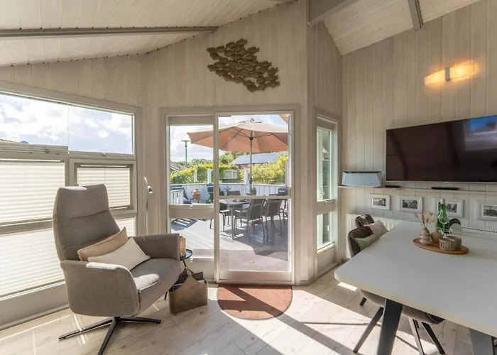 Σπίτι διακοπών 4 Personen Luxusferienhaus Mit Sauna, Kaminofen, Klimaanlage, Kanu Und Seeblick In Otterndorf