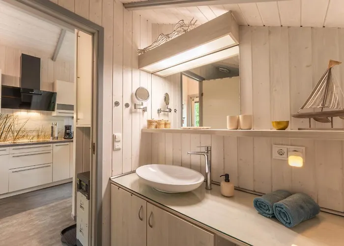 Σπίτι διακοπών 4 Personen Luxusferienhaus Mit Sauna, Kaminofen, Klimaanlage, Kanu Und Seeblick In *