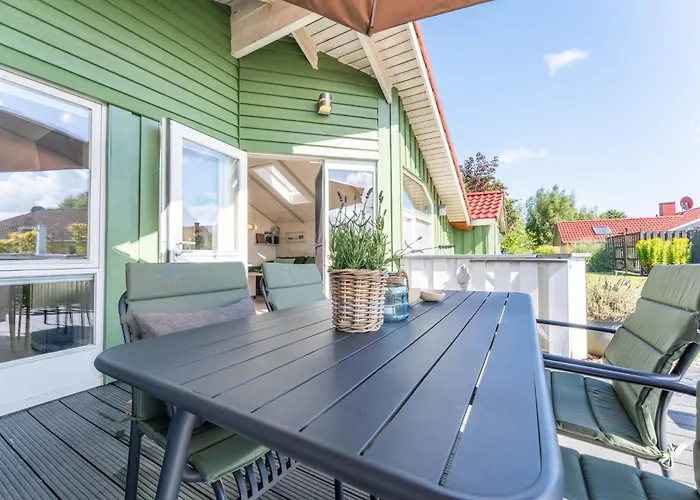 4 Personen Luxusferienhaus Mit Sauna, Kaminofen, Klimaanlage, Kanu Und Seeblick In * Otterndorf